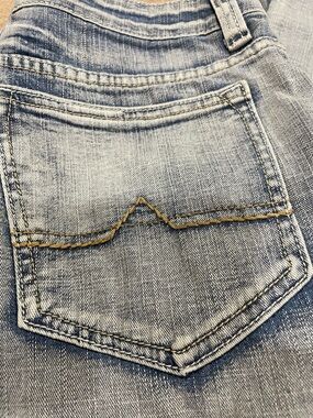 Light Wash Mens Urban Pipeline Denim Jeans - Casual Everyday Style NWT 30 X 32